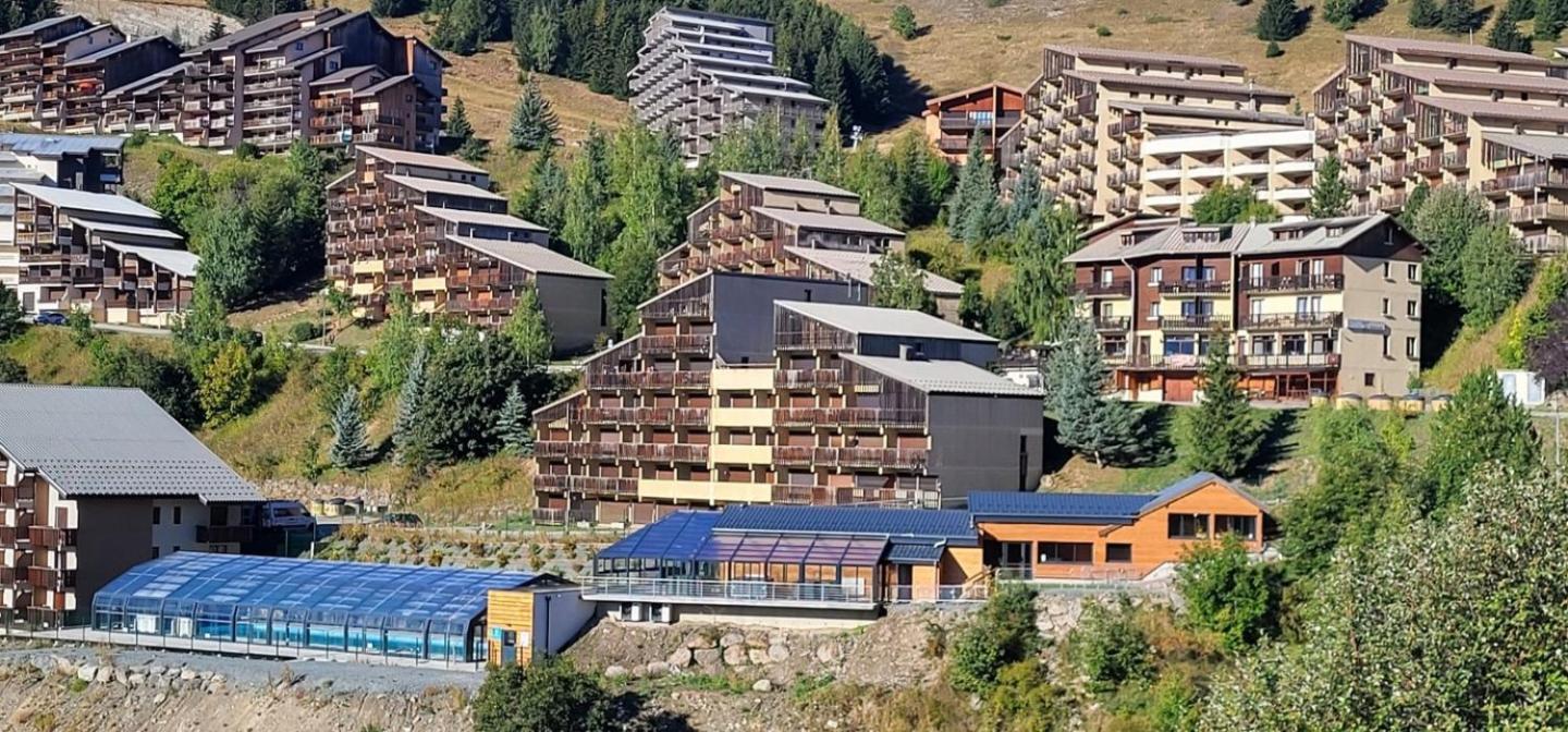 Auris Les Gentianes Station Alpe Huezアパートメント エクステリア 写真